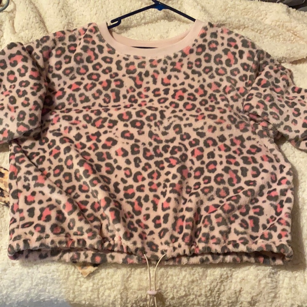 Fuzzy crop top jacket